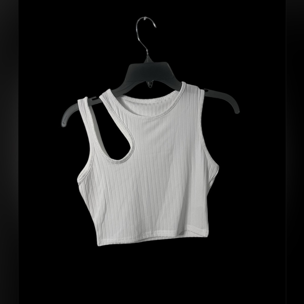 NWOT. White Ribbed Cutout crop Tank Top